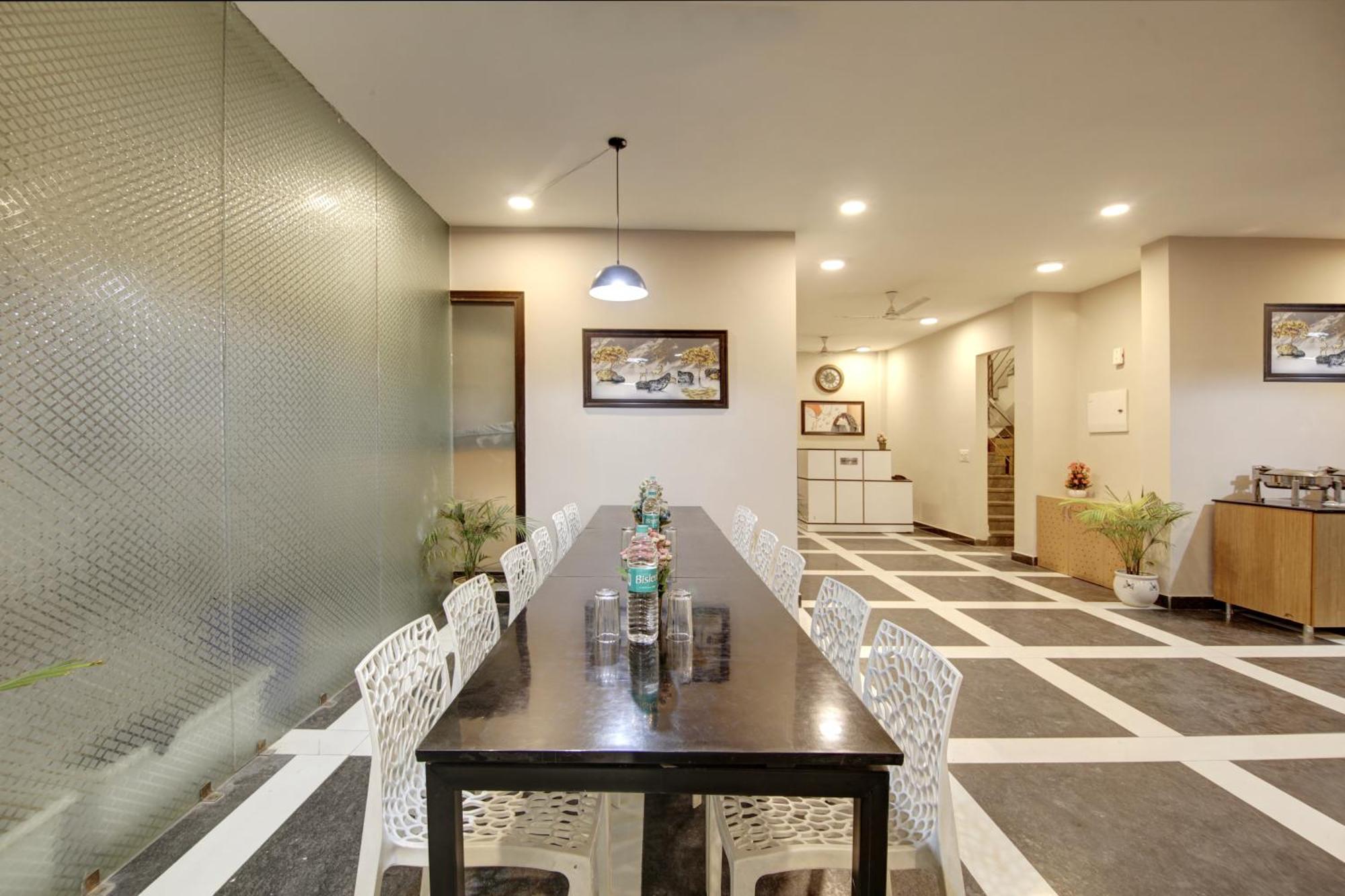 Limewood Stay - Fortis Hospital Gurgaon Buitenkant foto