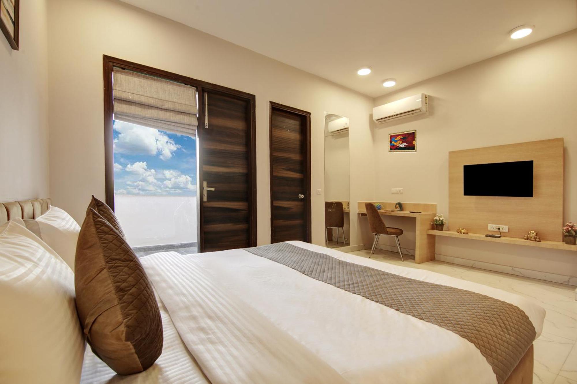 Limewood Stay - Fortis Hospital Gurgaon Buitenkant foto