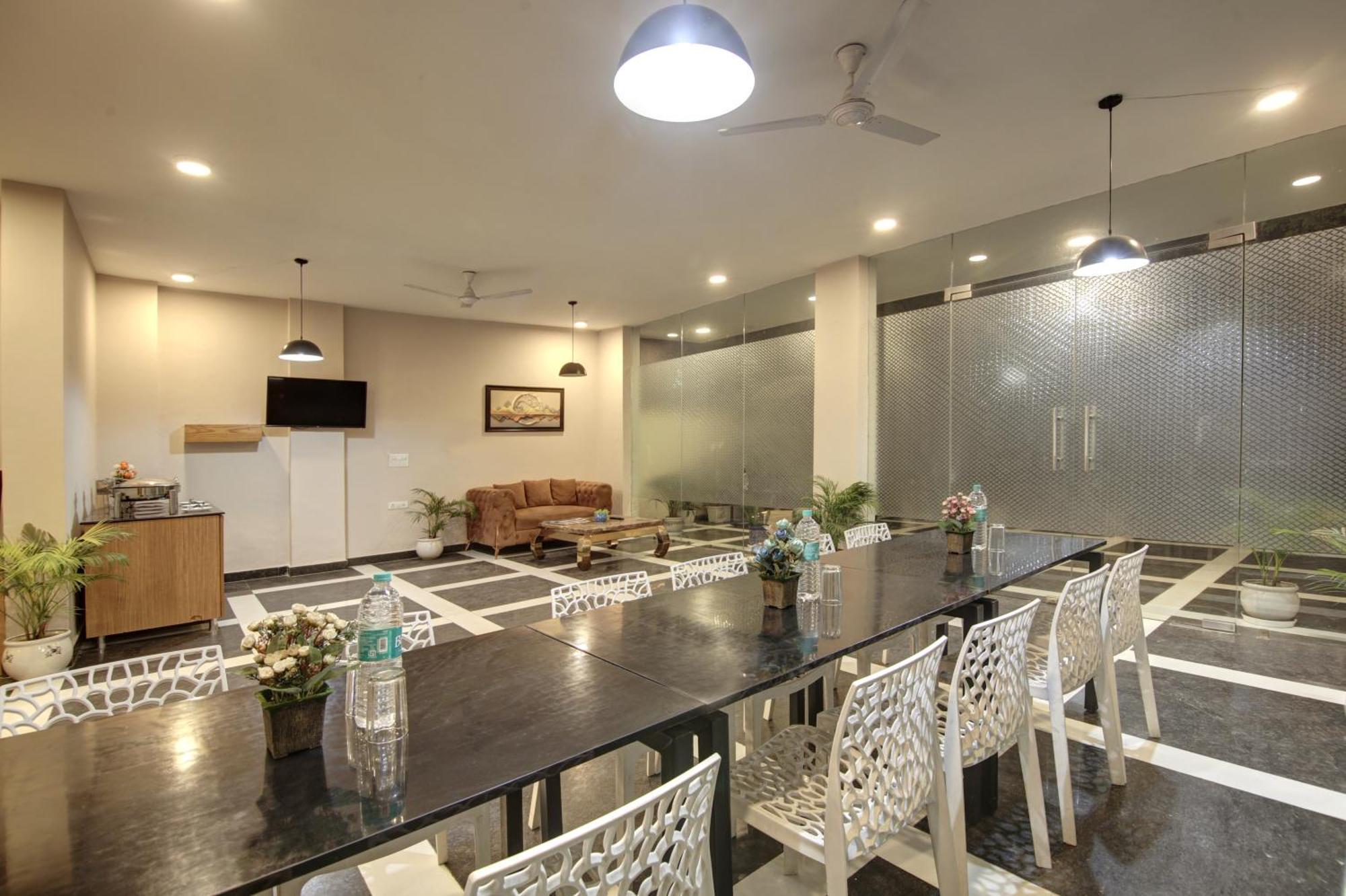 Limewood Stay - Fortis Hospital Gurgaon Buitenkant foto