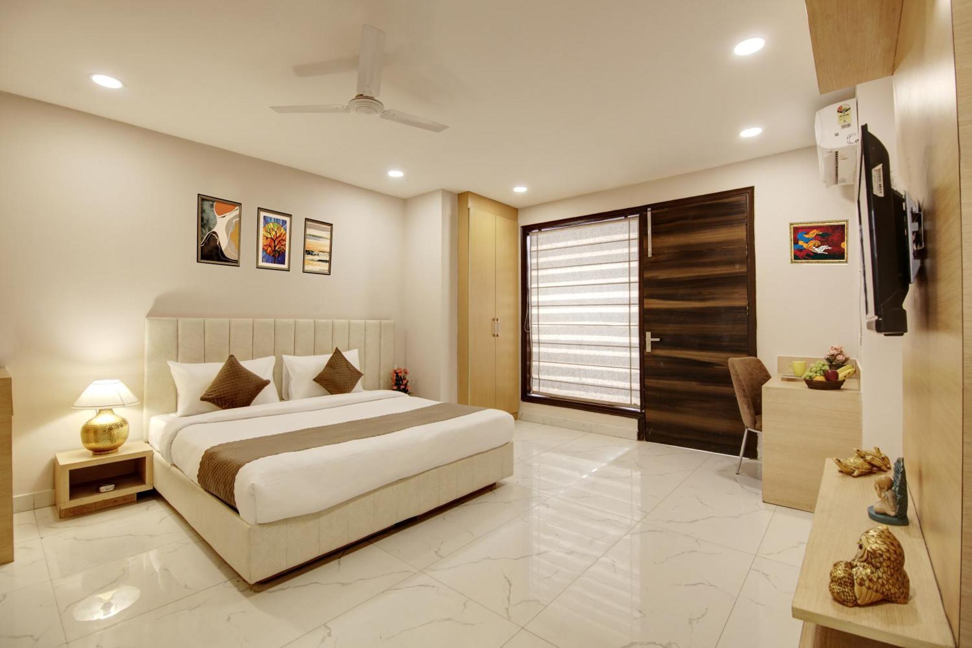 Limewood Stay - Fortis Hospital Gurgaon Buitenkant foto