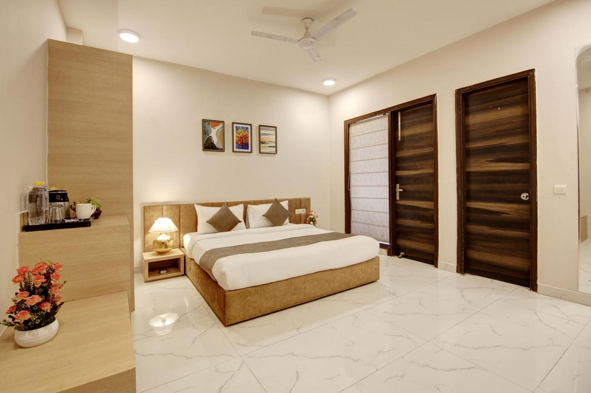 Limewood Stay - Fortis Hospital Gurgaon Buitenkant foto