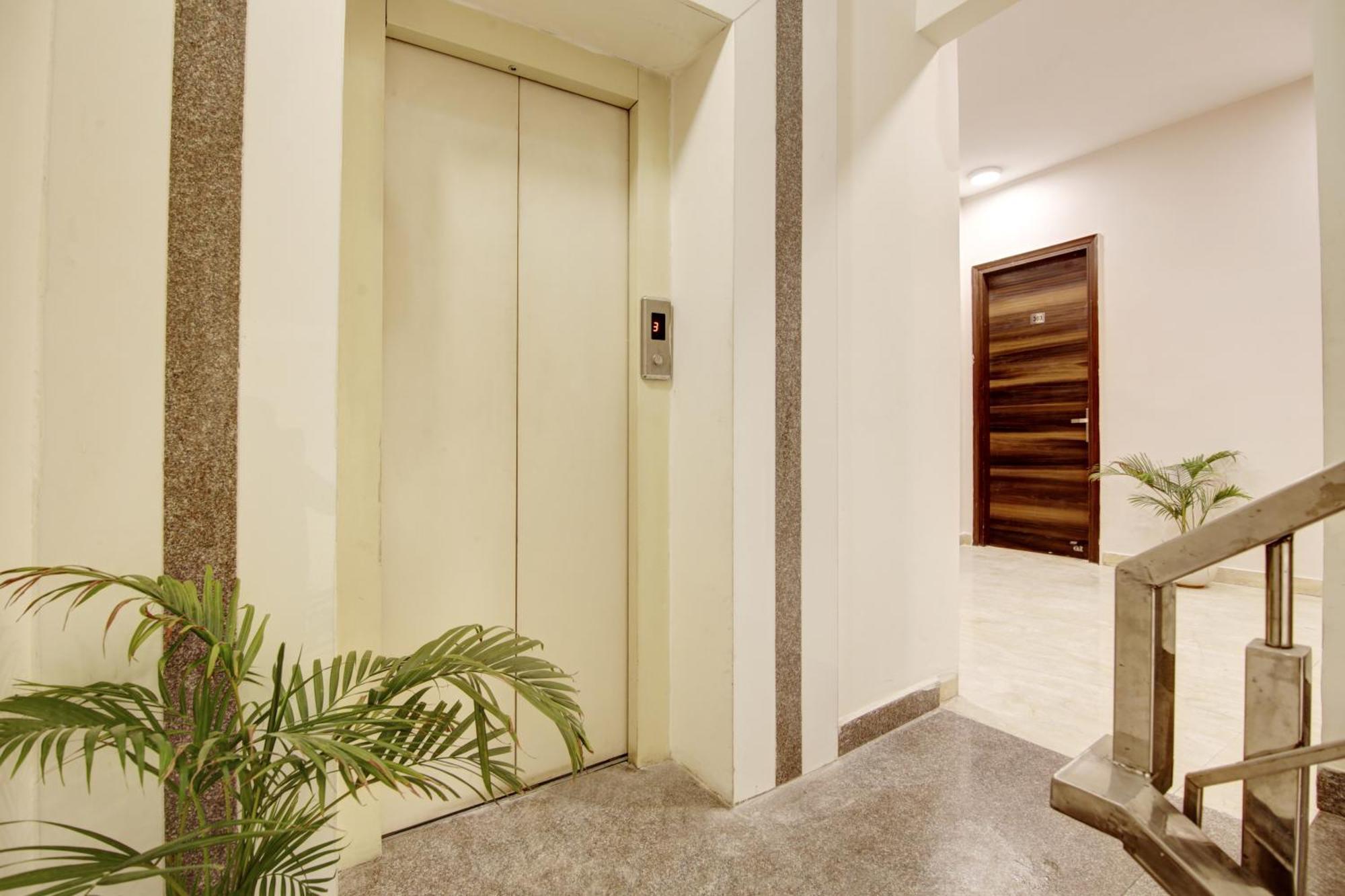 Limewood Stay - Fortis Hospital Gurgaon Buitenkant foto