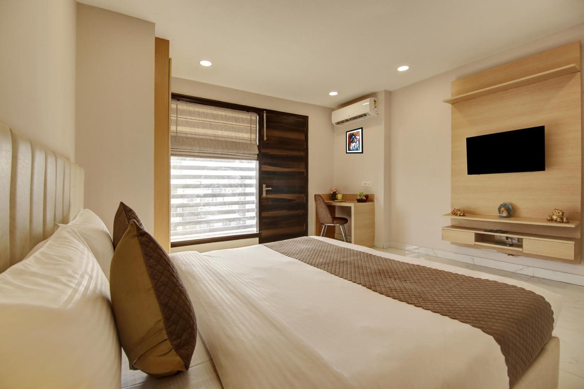 Limewood Stay - Fortis Hospital Gurgaon Buitenkant foto