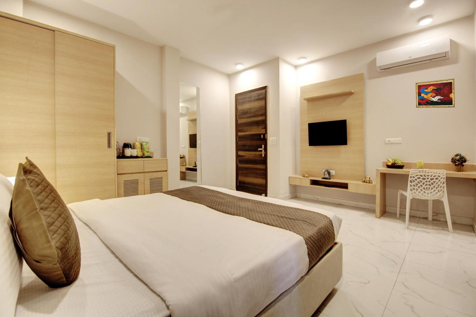 Limewood Stay - Fortis Hospital Gurgaon Buitenkant foto