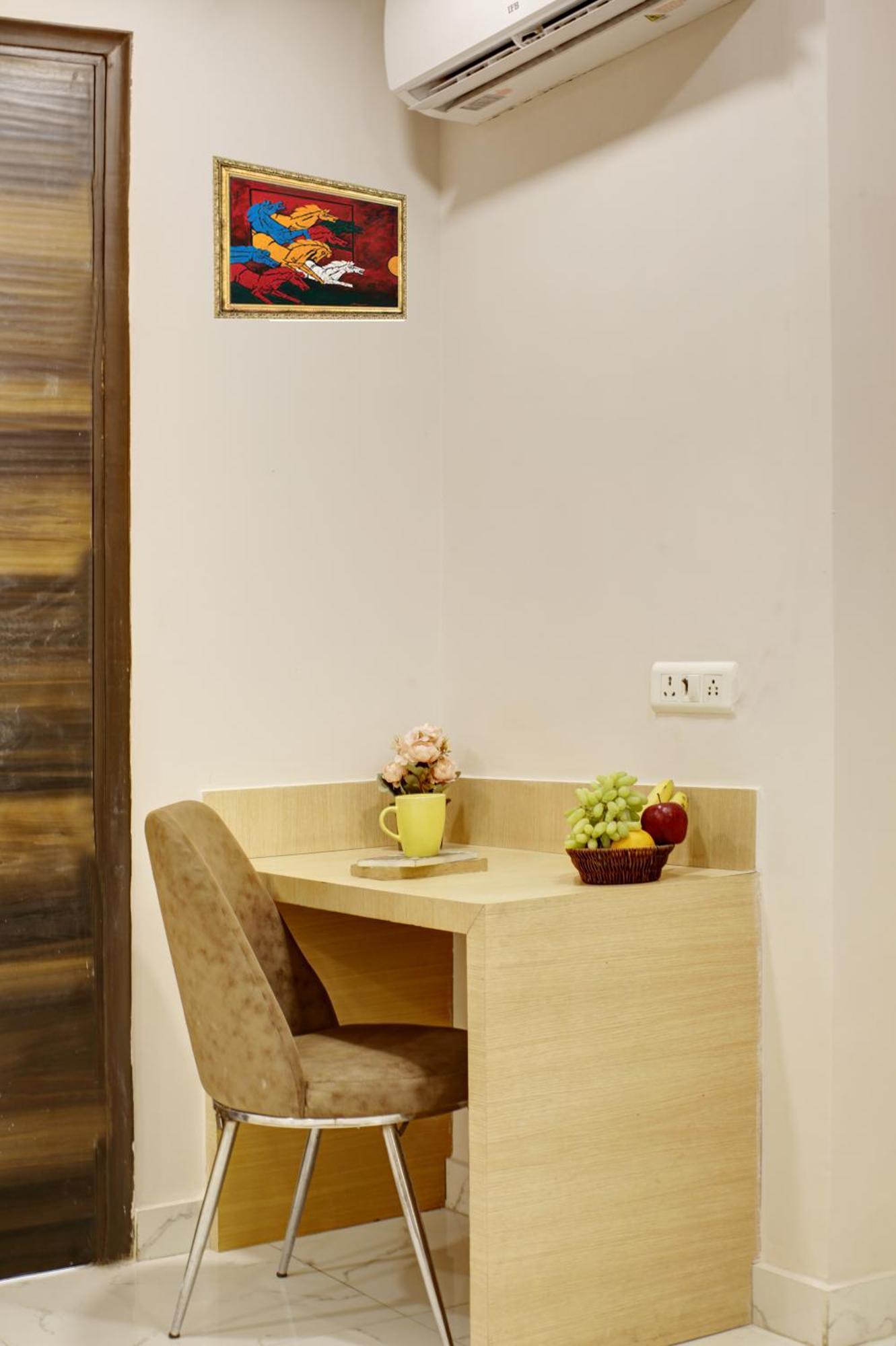 Limewood Stay - Fortis Hospital Gurgaon Buitenkant foto