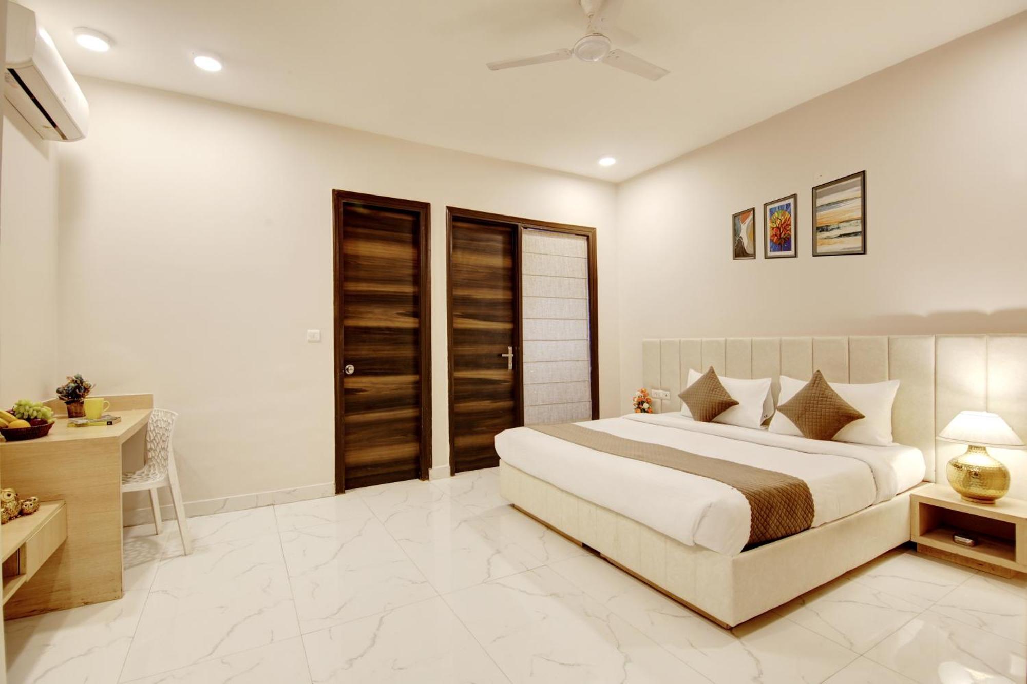 Limewood Stay - Fortis Hospital Gurgaon Buitenkant foto